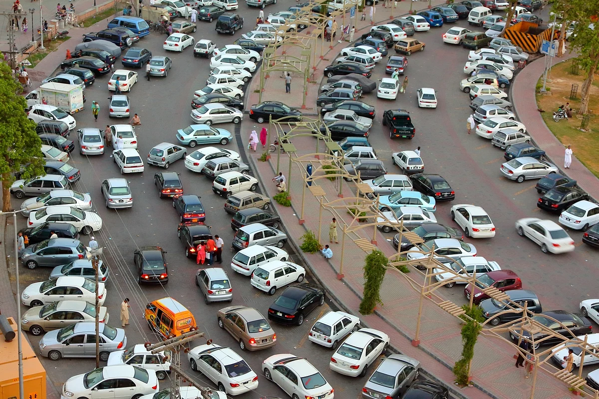 Pakistanis' love for cars sees auto sector ride a high | Khaleej Times