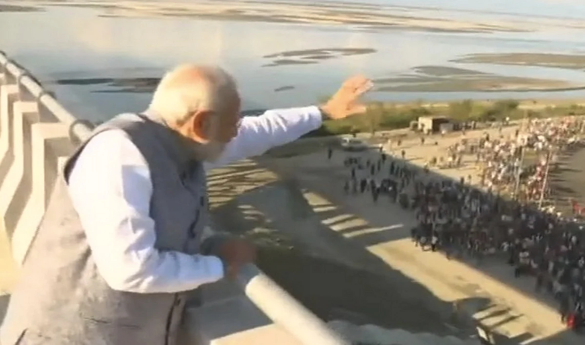 Video: Modi inaugurates India's longest rail-road bridge | Khaleej Times