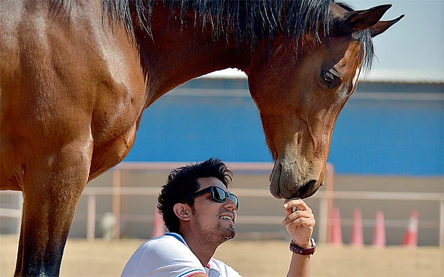 Randeep Hooda turns horse whisperer in Abu Dhabi | Khaleej Times