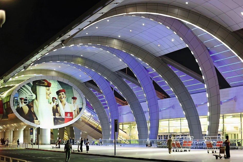 Dubai bestätigt Vorfall am internationalen Flughafen Dubai; 4 Verletzte