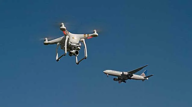 Drone, plane almost collide with each other in UK | Khaleej Times