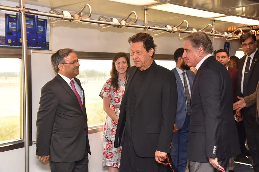 Pakistan PM Imran Khan arrives in US, to meet Trump on Monday | Khaleej ...