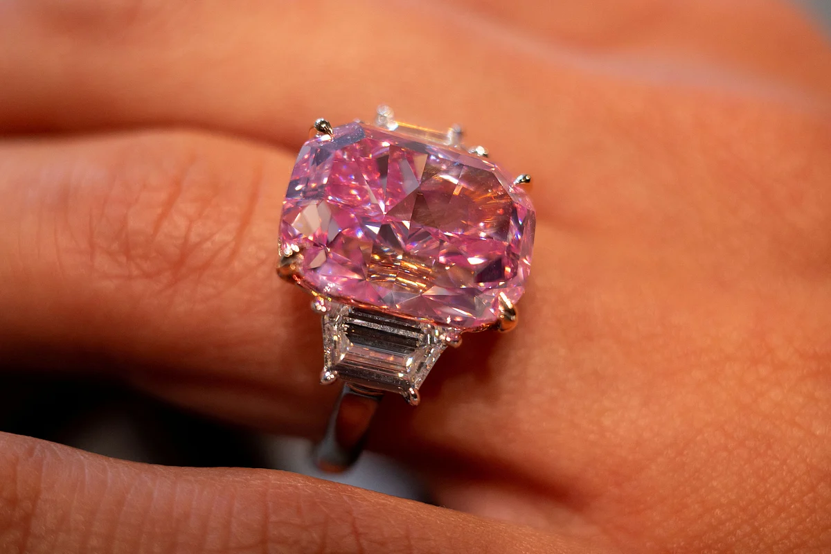 Scientists find 'missing ingredient' for pink diamonds | Khaleej Times