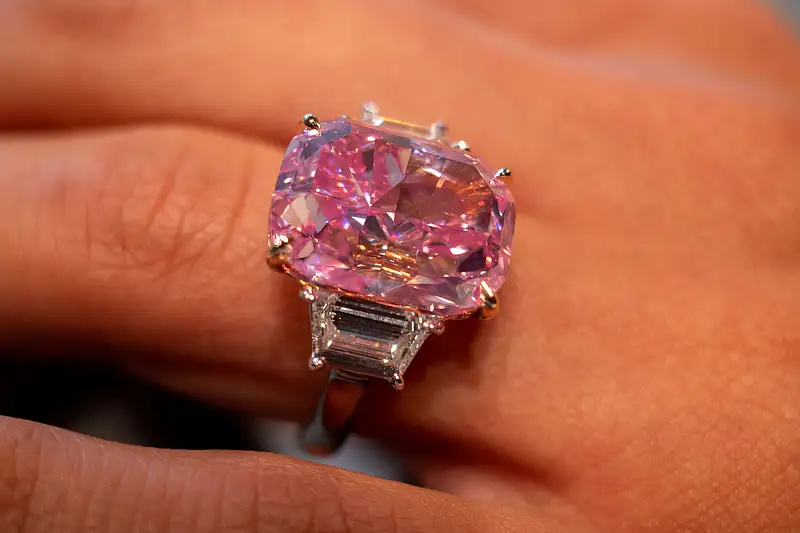 Pink Diamond Source Scientists find 'missing ingredient' for pink diamonds | Khaleej Times