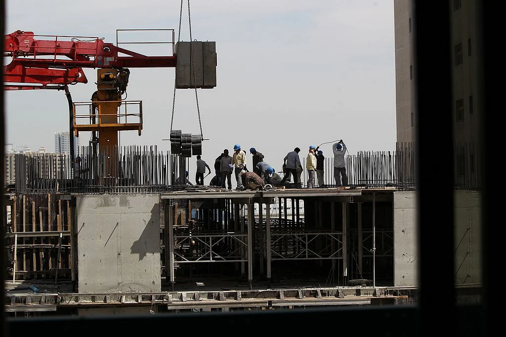 Two people arrested for stealing construction materials in Sharjah ...