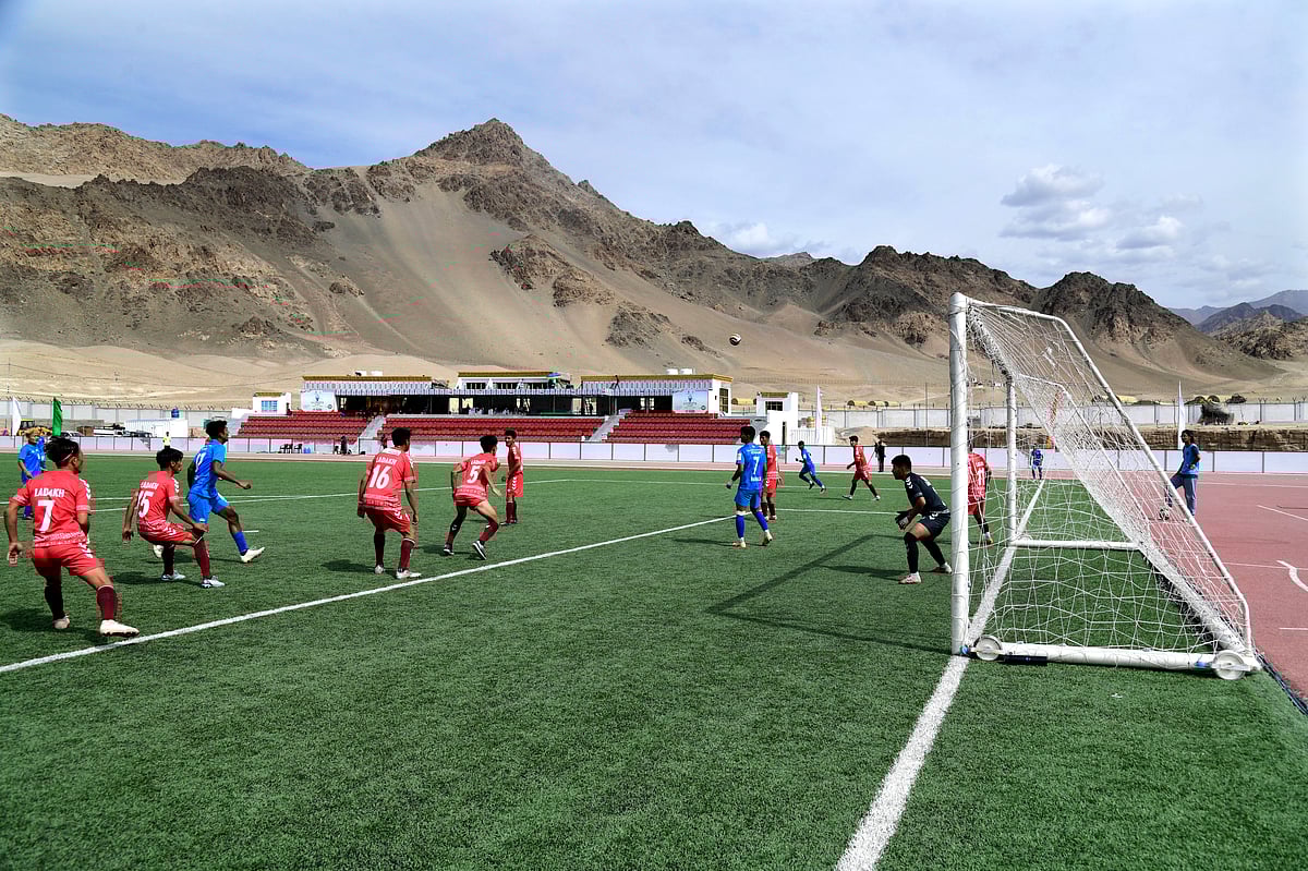 Football at 11,000 feet: 'Beautiful game' highlights climate change in  India's Ladakh region | Khaleej Times