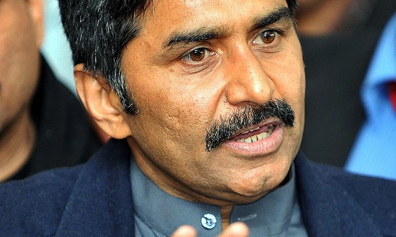 Cricket legend Miandad wants to see a regular India-Pakistan series ...