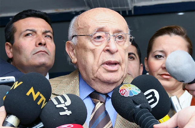 Ex-Turkey president, PM Suleyman Demirel dies aged 90 | Khaleej Times