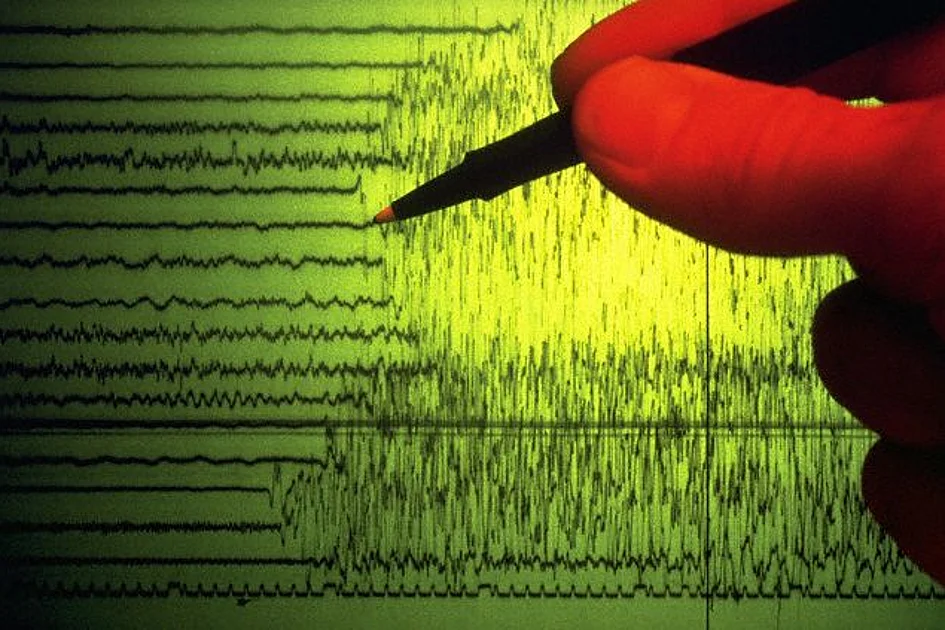 Earthquake of 5.1 magnitude rattles Iran amid Israel conflict