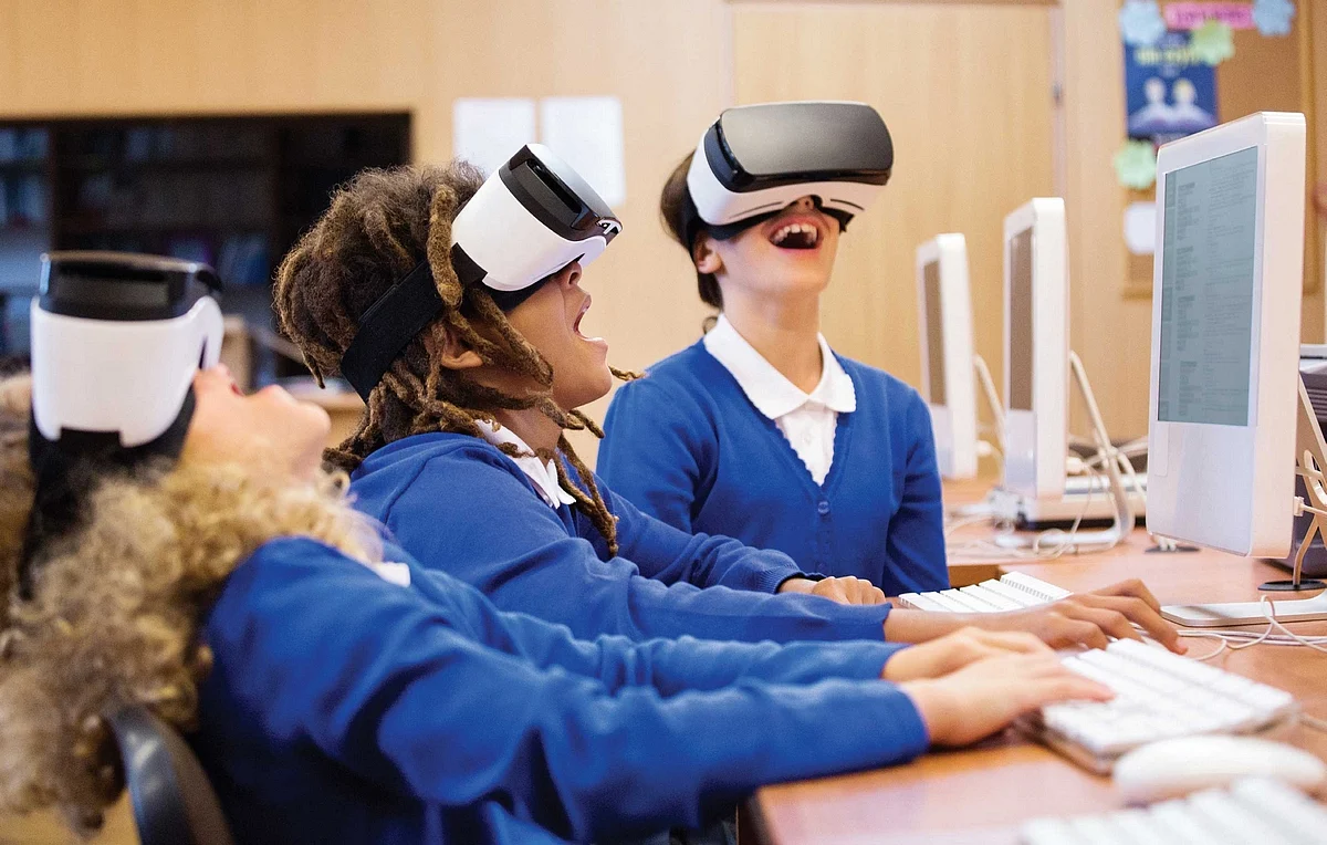 VR opens ways to engage students for enhanced learning | Khaleej Times