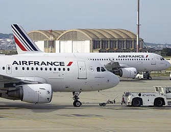 Lufthansa, Air France extend flight suspensions to UAE, Saudi Arabia