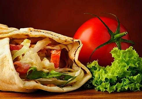 UAE eateries get 6 months to enforce new shawarma rules | Khaleej Times