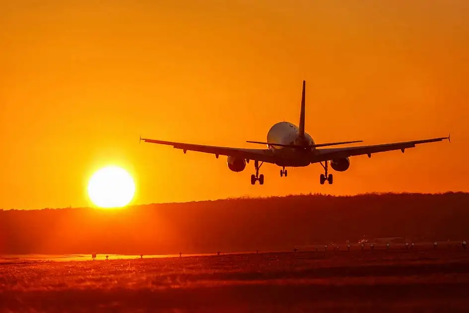 Flugpreise steigen voraussichtlich um bis zu 10 % aufgrund höherer ...