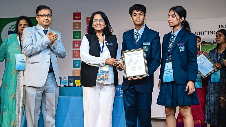 JSS Private School hosts two-day conference on Model COP for students ...