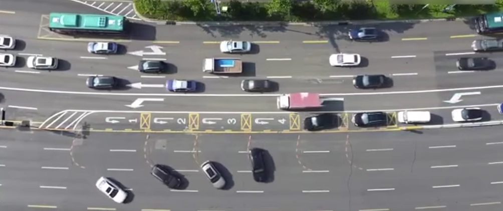 Watch: New traffic lane allows multiple cars to make U-turns at the ...