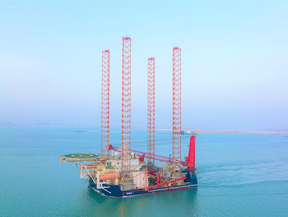 Adnoc Logistics and Services takes delivery of 8 jack-up barges ...