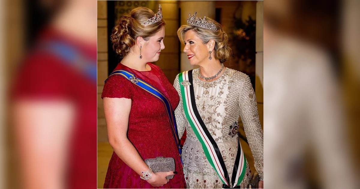 Koningin Maxima, Nederland, draagt de jurk van Pakistan, ontworpen op de Royal Jordan Wedding Ceremony Koningin Maxima, Nederland, draagt de jurk van Pakistan, ontworpen op de Royal Jordan Wedding Ceremony