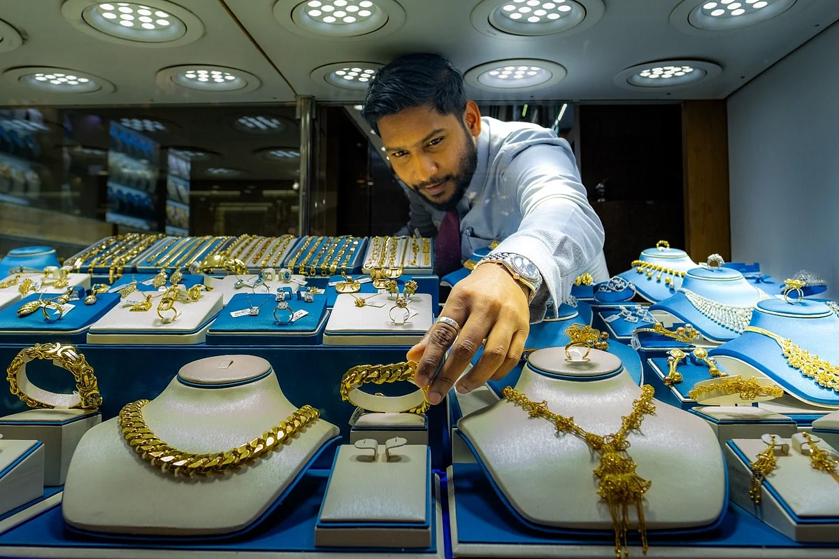 Dubai: Will gold prices surpass Dh310 per gram? | Khaleej Times