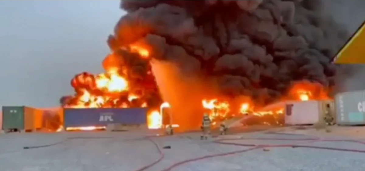 UAE: Umm Al Quwain Civil Defence extinguishes massive blaze in ...