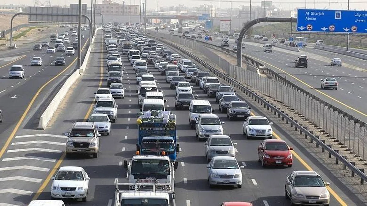 UAE traffic alert: Accident causes tailbacks on Dubai road | Khaleej Times
