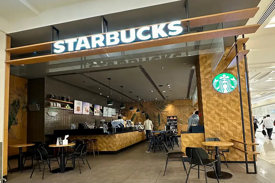 Starbucks kündigt aufgrund schleppender Umsätze 1.100 Stellenabbau als ...