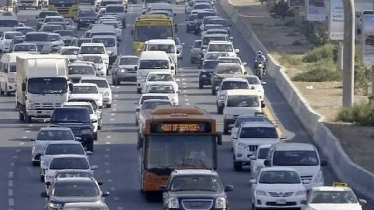 UAE traffic alert: Accident causes tailbacks on Dubai road | Khaleej Times