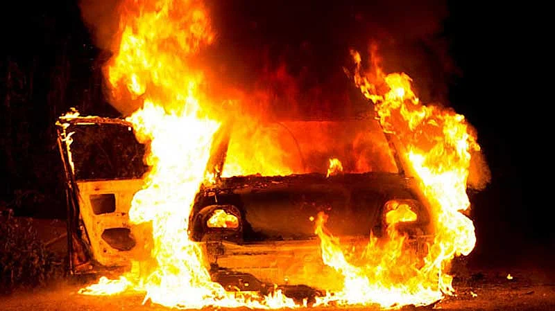Moving car catches fire on Dubai to Sharjah route | Khaleej Times
