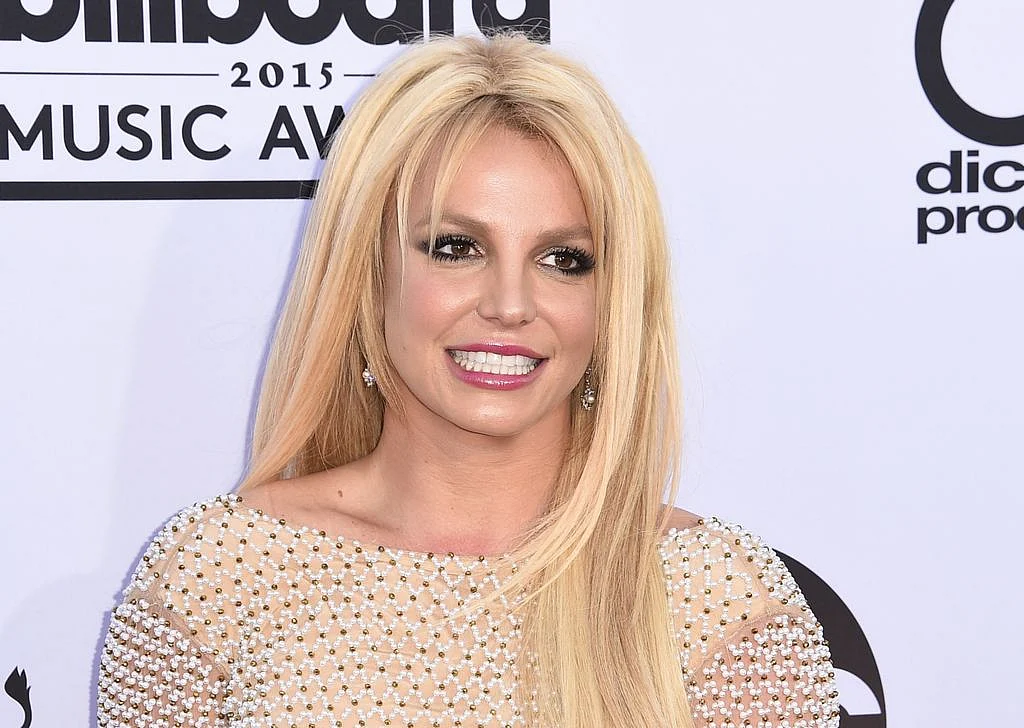 Britney Spears checks into treatment facility after DUI case