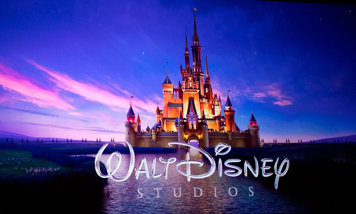 Disney settles suit over women's pay for $43 million | Khaleej Times