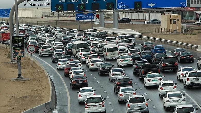 UAE traffic: Heavy congestion on Dubai-Sharjah road | Khaleej Times