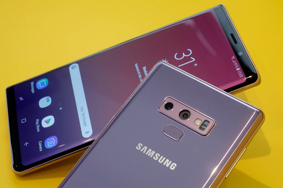 Samsung bets on smartphone rear cameras | Khaleej Times