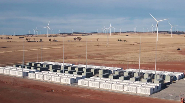 Elon Musk launches world's biggest battery in Australia | Khaleej Times