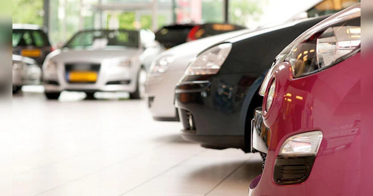 Dubai Applying For A Car Loan Minimum Salary Age Documents Required dubai-applying-for-a-car-loan-minimum-salary-age-documents-required