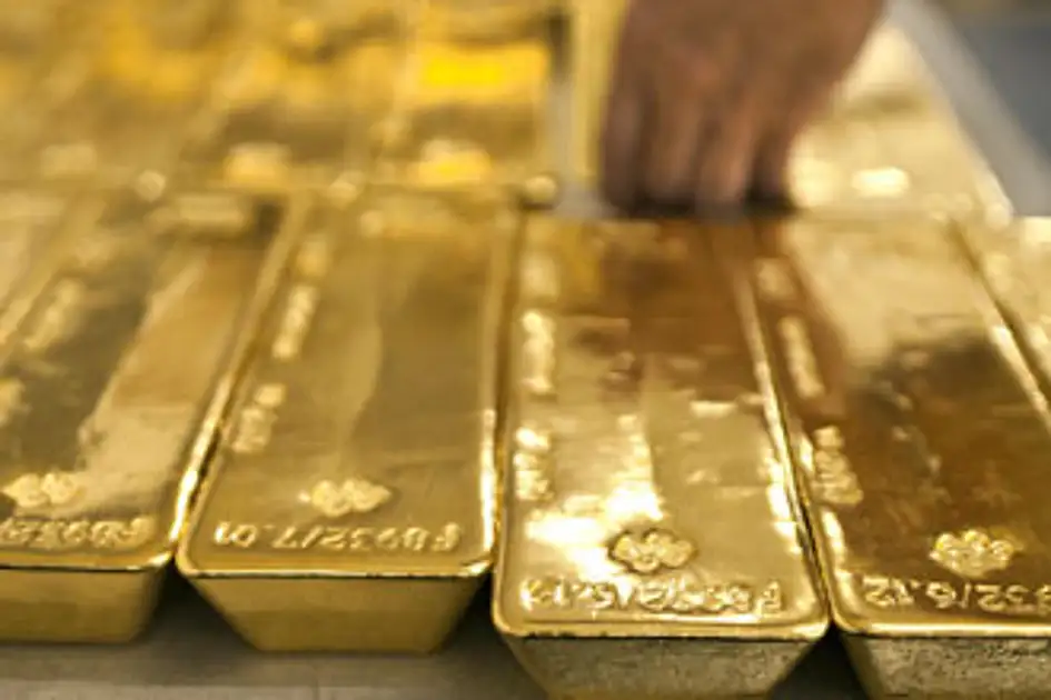 Gold unter Druck nahe 7-Monats-Tief, da Spekulationen auf eine ...