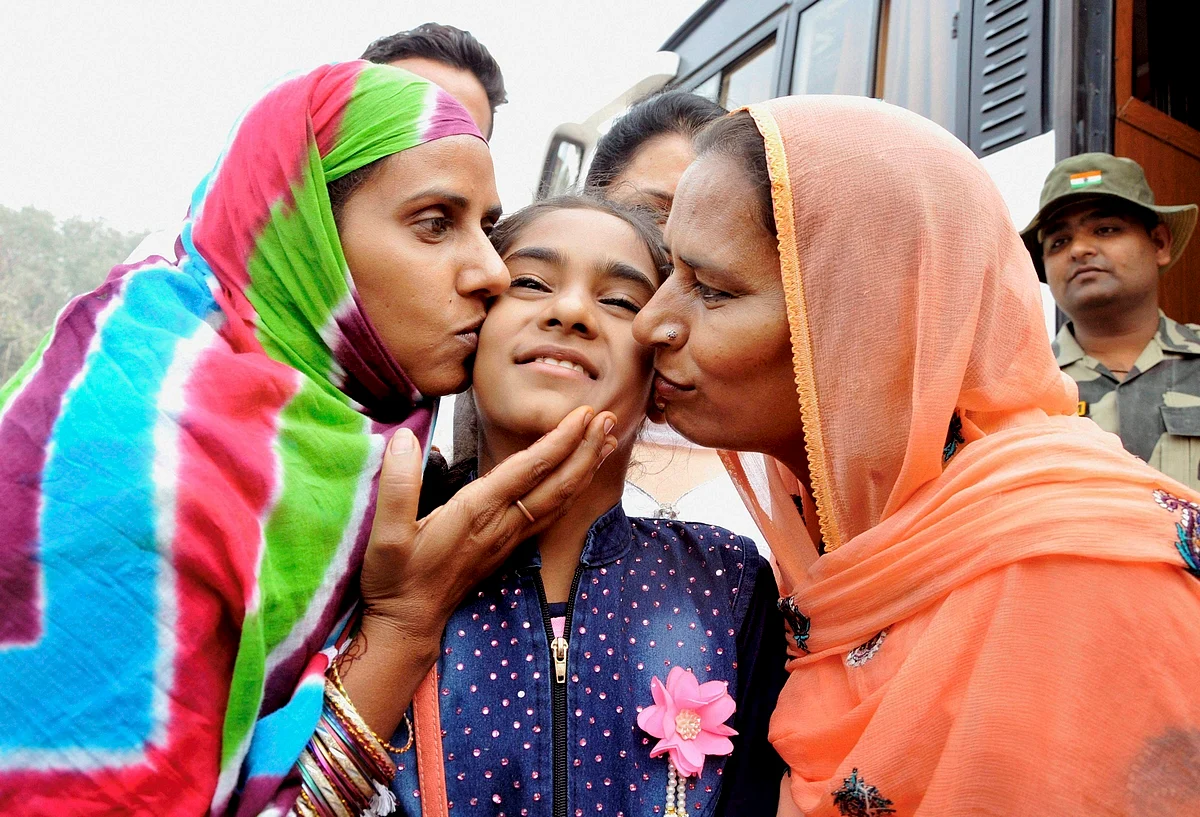 Freed from Amritsar jail, Pakistani sisters return home after 11 years ...