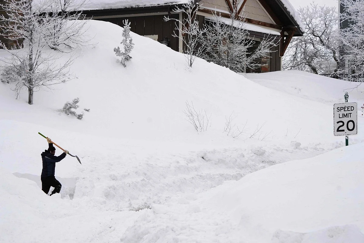 US winter storm kills firefighter, knocks out power, grounds flights ...