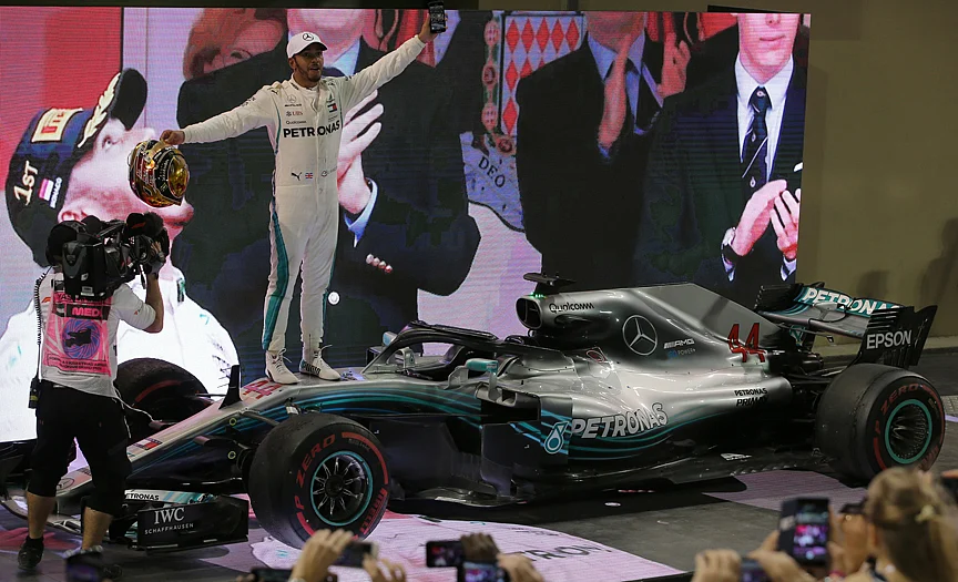 Four-star Hamilton wins season-ending Abu Dhabi Grand Prix | Khaleej Times