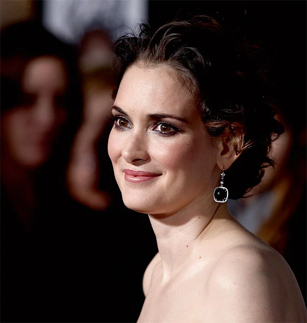 Winona takes to exercising | Khaleej Times