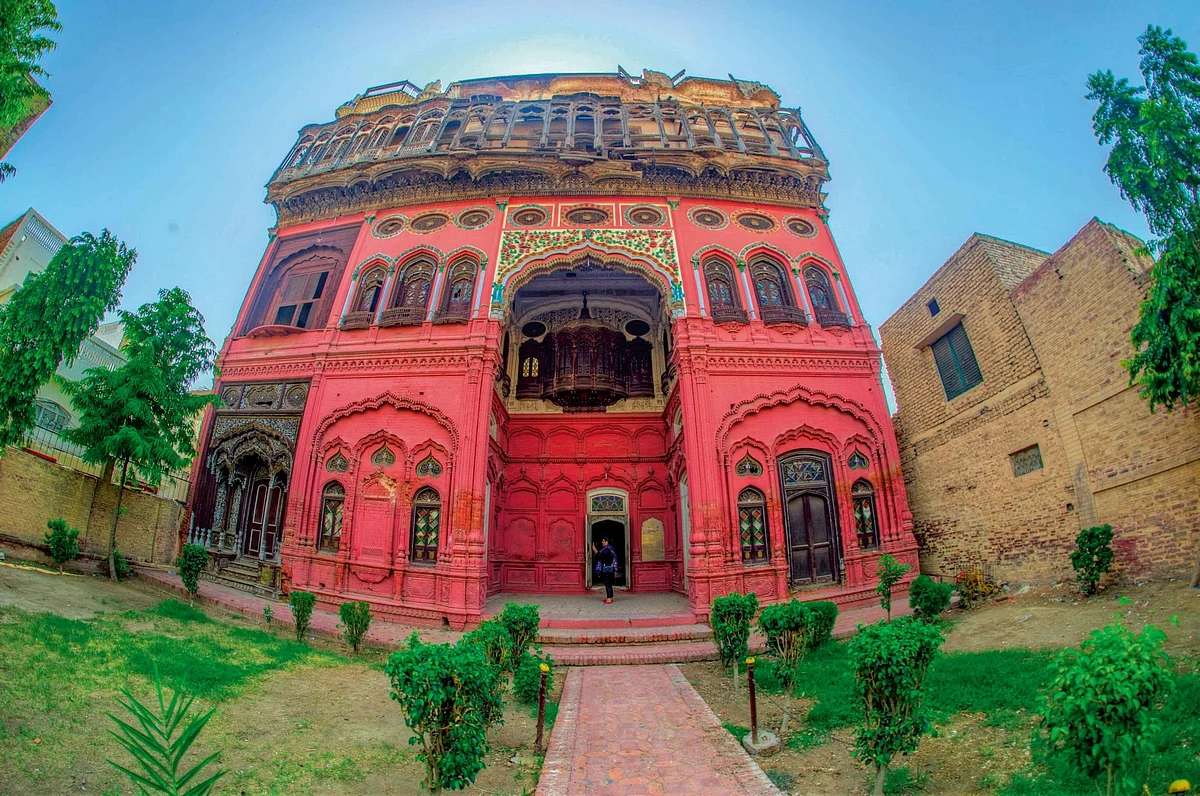 This palace in Chiniot, Pakistan, is full of secrets | Khaleej Times