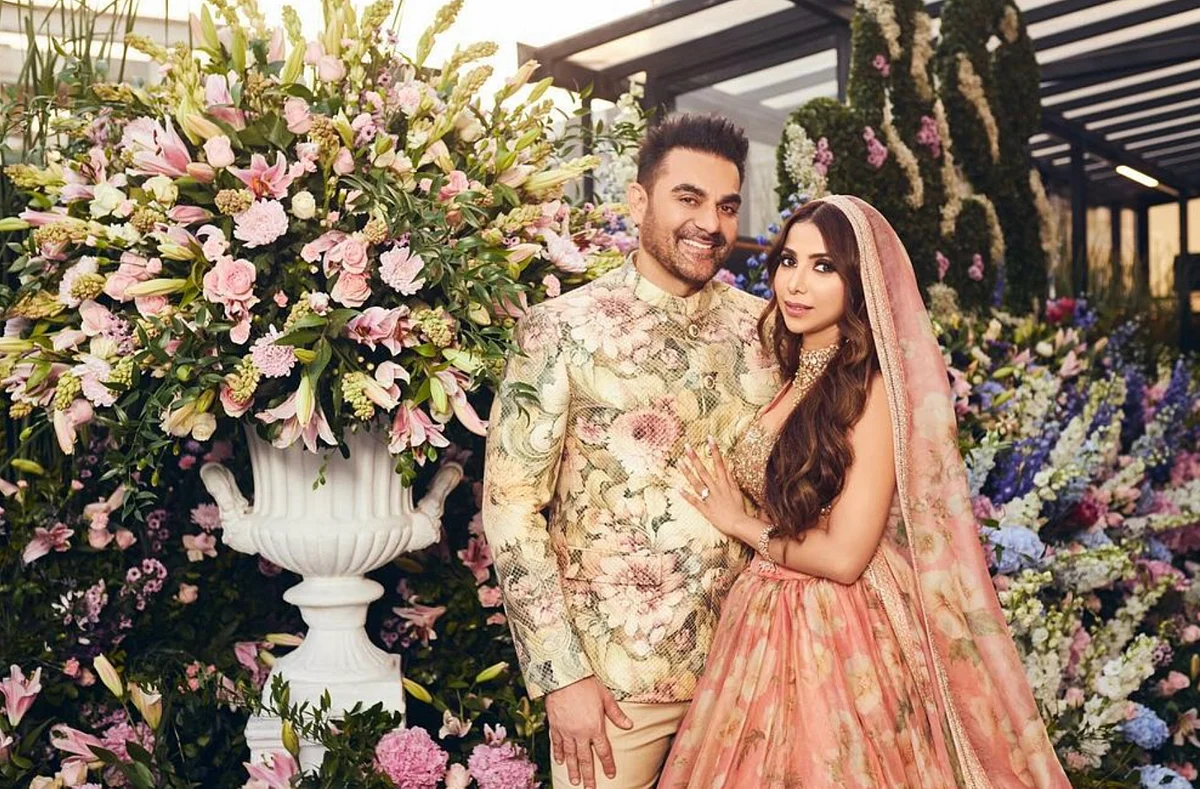 Watch: Superstar Salman Khan dances to his hits at brother Arbaaz Khan