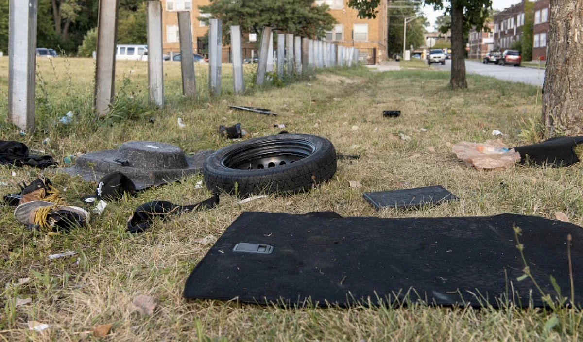 10-year-old girl dies, brother injured after car fleeing police crashes ...