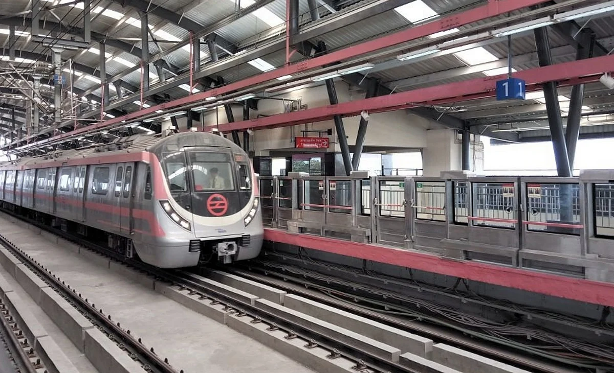 Delhi Metro's 'Pink Line' to open today | Khaleej Times