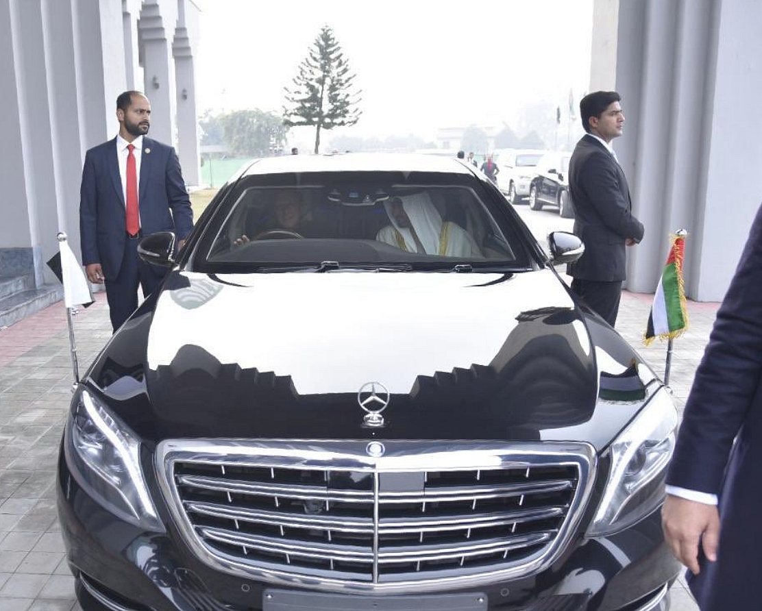Imran Khan drives Sheikh Mohamed in Pakistan | Khaleej Times