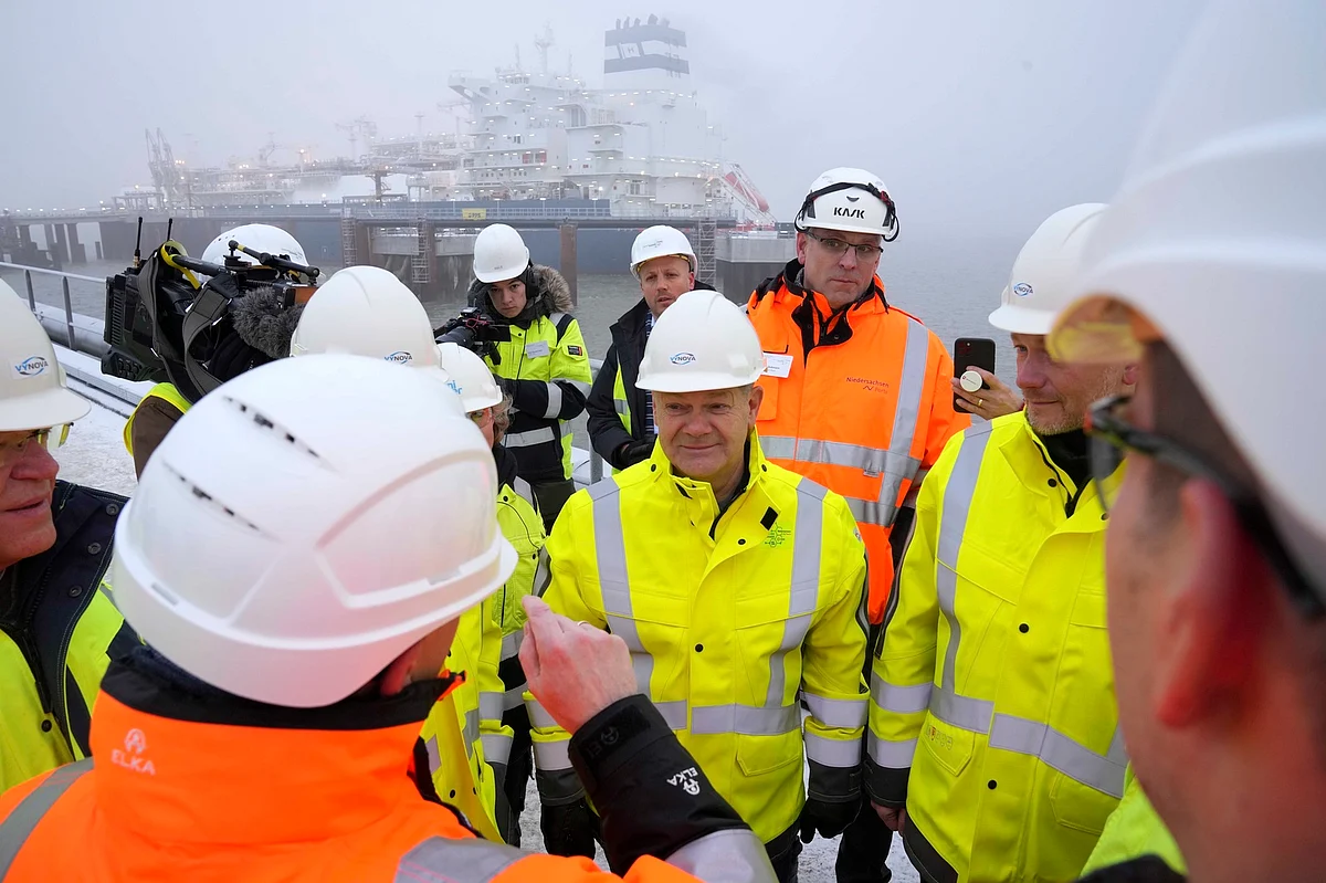 Scholz inaugurates first liquefied gas terminal in Germany | Khaleej Times