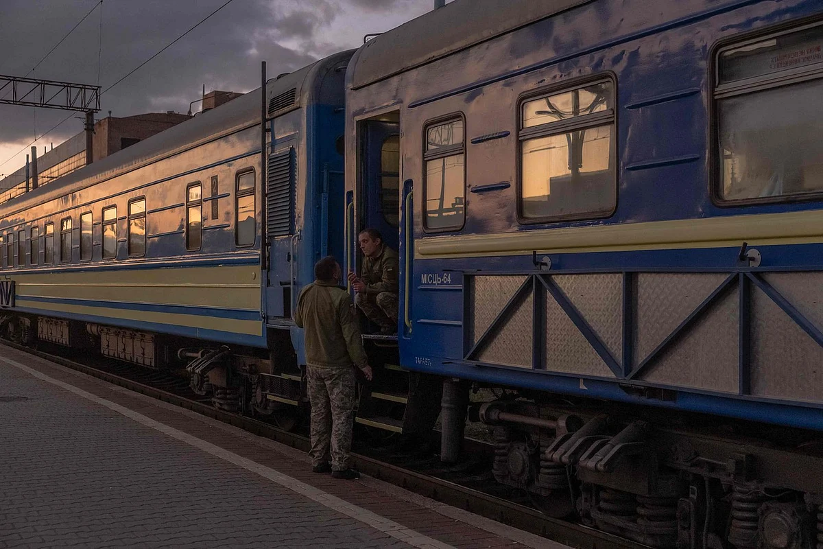 The secret train evacuating wounded Ukrainian soldiers | Khaleej Times