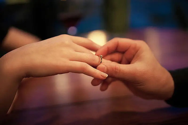 Debate Ring Would you say yes to Dh20 engagement ring? Filipinos in UAE join fiery ...