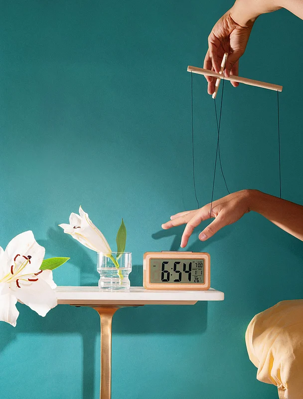 why-do-i-wake-up-right-before-my-alarm-experts-have-some-theories