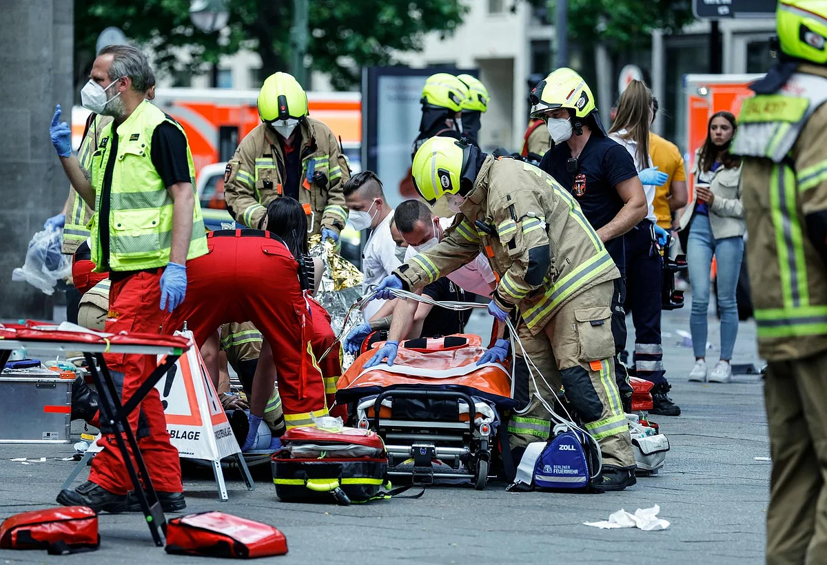 One dead, 9 injured after car drives into a crowd in Berlin | Khaleej Times