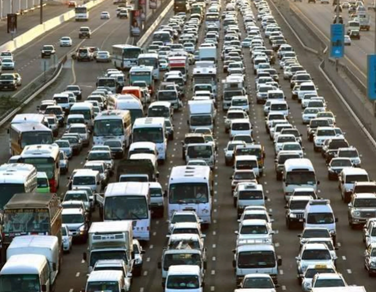 UAE traffic alert: Accident on Sheikh Zayed Rd causes congestion ...