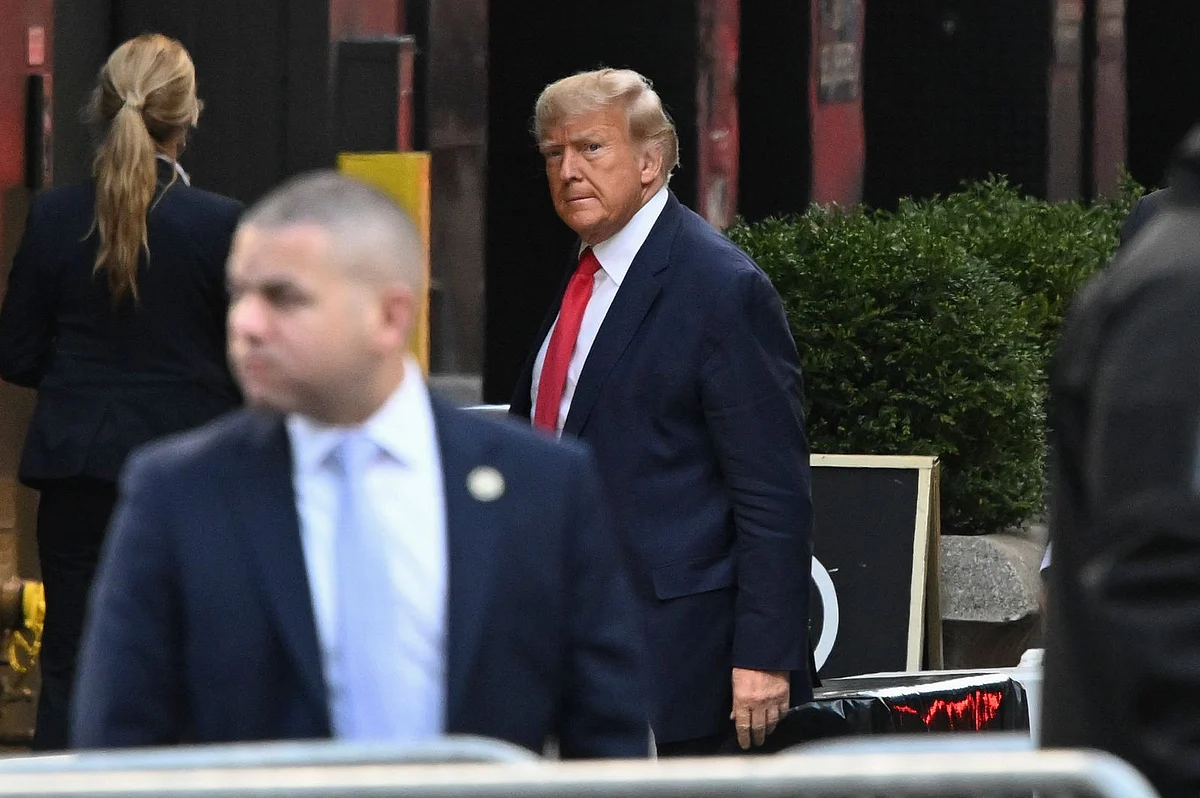 Look: Indicted Trump arrives in New York for his day in court | Khaleej ...